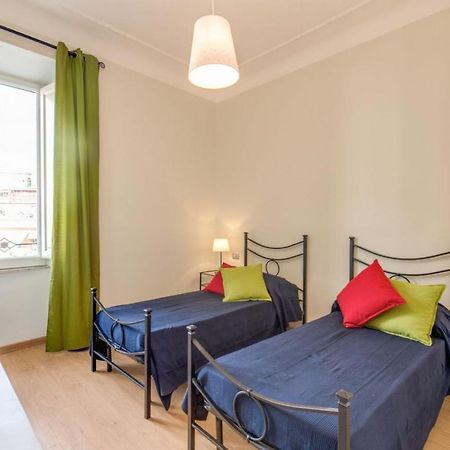 Lovely 4-Bedroom Apartment 30M Sangiovanni Metro Rome Luaran gambar