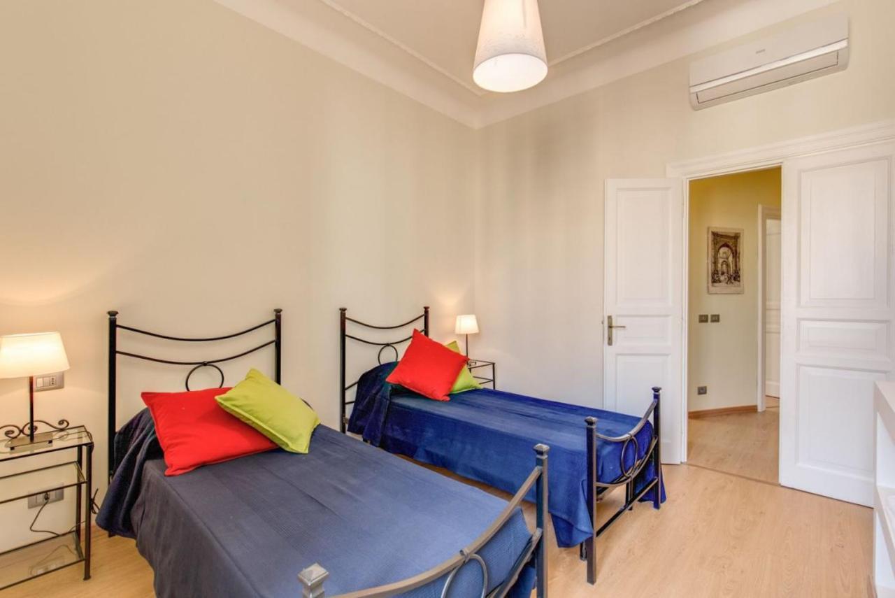 Lovely 4-Bedroom Apartment 30M Sangiovanni Metro Rome Luaran gambar