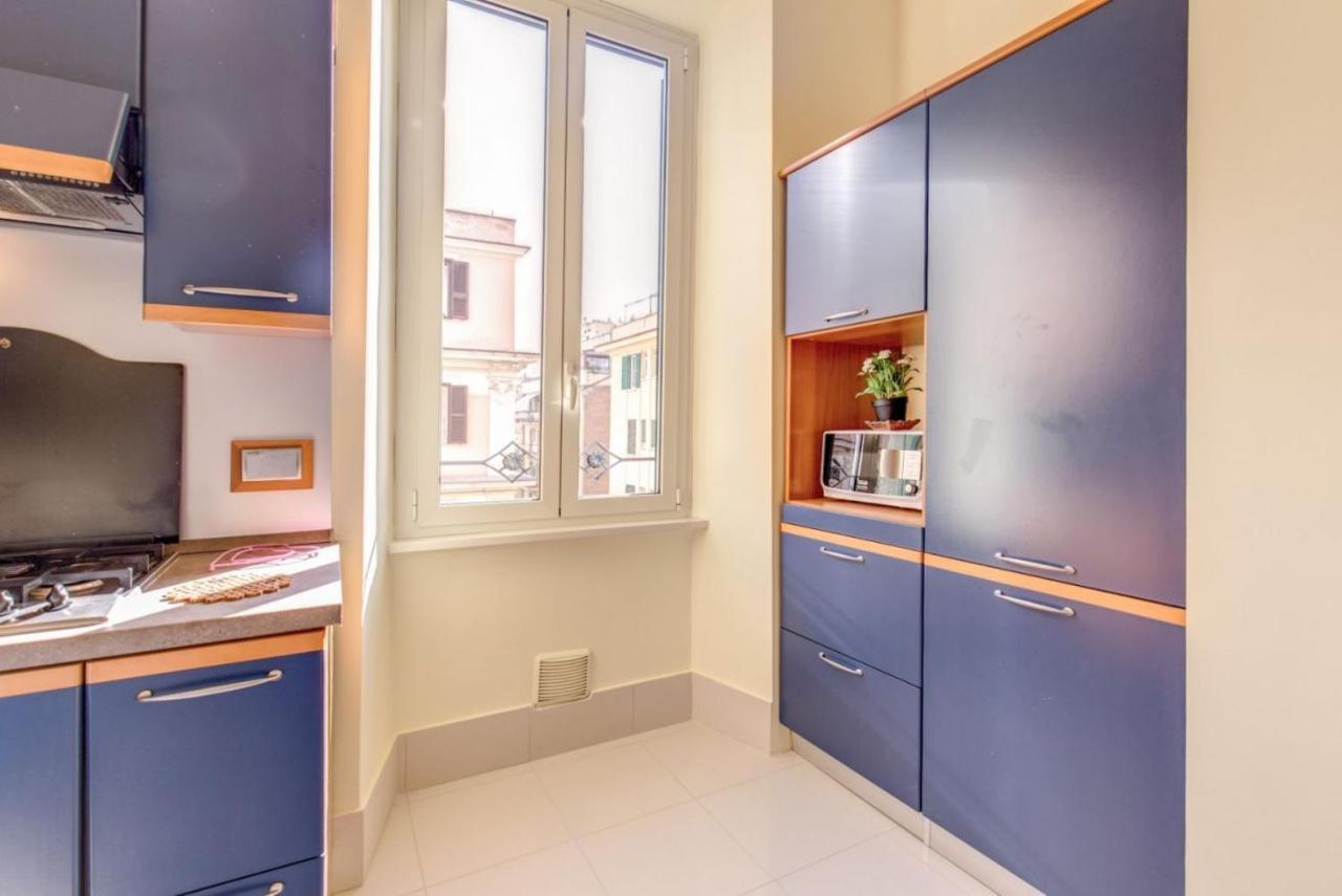 Lovely 4-Bedroom Apartment 30M Sangiovanni Metro Rome Luaran gambar