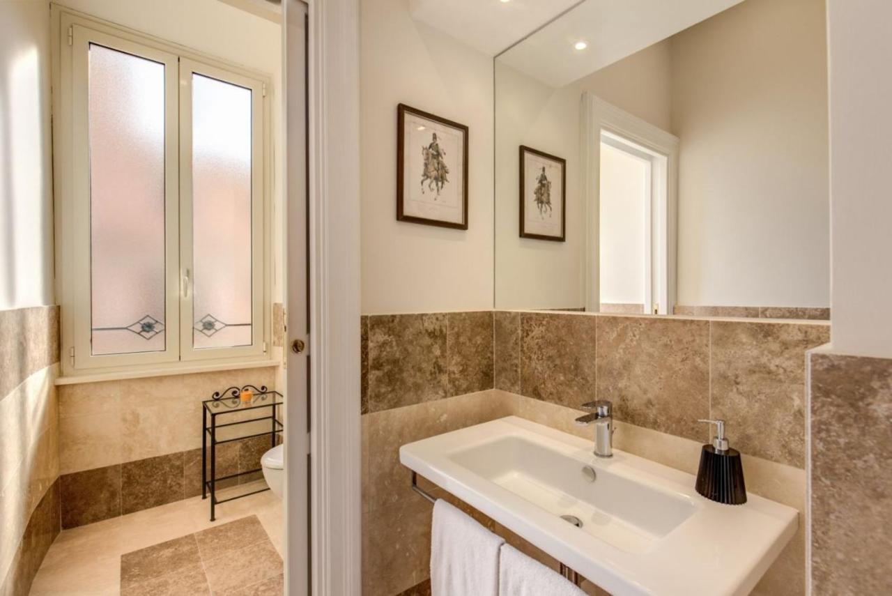 Lovely 4-Bedroom Apartment 30M Sangiovanni Metro Rome Luaran gambar
